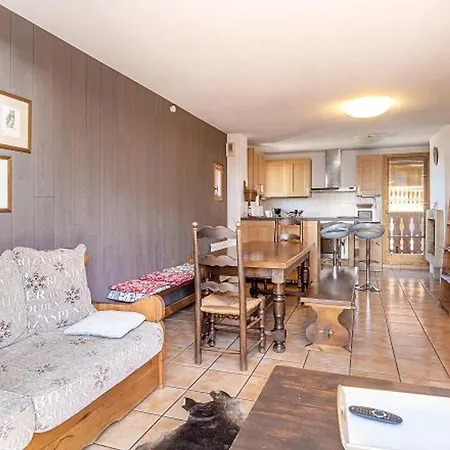 Holiday home 6 Pieces Sur Les Pistes A La Plagne, 10 Pers, Garage, Balcon, Ensoleille, Ski-in/ski-out - Fr-1-351-85